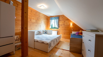 Patro - dětský pokoj - Prodej domu 170 m², Lipová-lázně