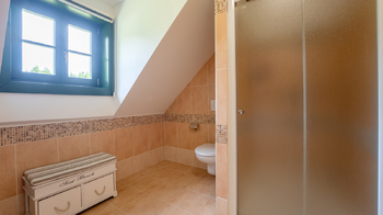 Patro - koupelna - Prodej domu 170 m², Lipová-lázně