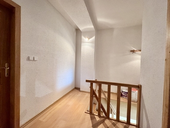Prodej bytu 5+kk v osobním vlastnictví 102 m², Huzová
