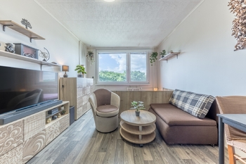 Obývák - Prodej bytu 2+kk v osobním vlastnictví 44 m², Praha 4 - Modřany