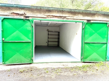 Prodej garáže 18 m², Slaný