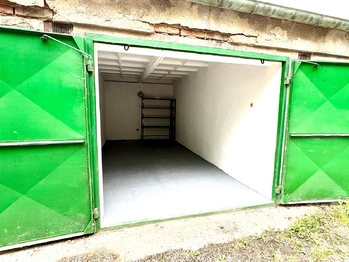 Prodej garáže 18 m², Slaný