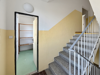 Prodej bytu 1+kk v osobním vlastnictví 29 m², Praha 4 - Kamýk