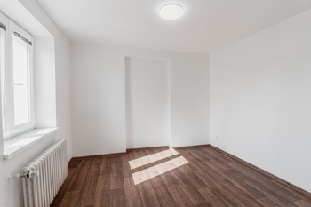 Pokoj - Pronájem bytu 2+1 v osobním vlastnictví 50 m², Jesenice