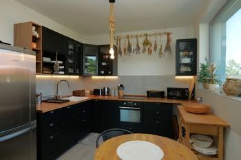 Kuchyně - Prodej domu 85 m², Bystřice