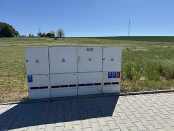 přípojka elektřiny - Prodej pozemku 853 m², Mšecké Žehrovice