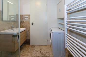Pronájem bytu 1+kk v osobním vlastnictví 32 m², Praha 8 - Libeň