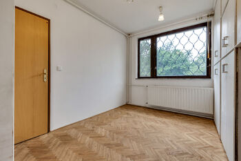 ložnice 1NP - Prodej domu 240 m², Praha 10 - Dubeč