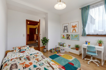 VIZUALIZACE - dětský pokoj - Prodej domu 240 m², Praha 10 - Dubeč