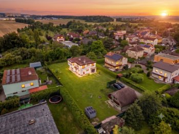 VIZUALIZACE - západ slunce - Prodej domu 240 m², Praha 10 - Dubeč