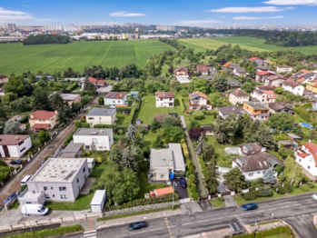 ptačí perspektiva - Prodej domu 240 m², Praha 10 - Dubeč