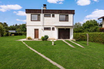 RD čelní pohled - Prodej domu 240 m², Praha 10 - Dubeč