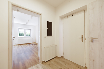 Prodej bytu 3+kk v osobním vlastnictví 68 m², Červený Újezd