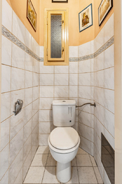 Záchod - Prodej bytu 1+1 v družstevním vlastnictví 39 m², Praha 9 - Vysočany