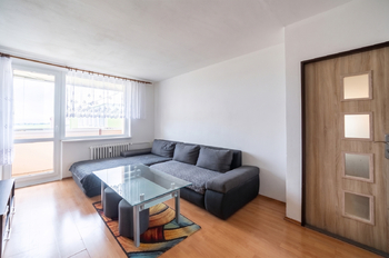 Obývací pokoj - Prodej bytu 3+1 v osobním vlastnictví 63 m², Žatec