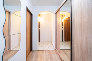 chodba - Prodej bytu 3+1 v osobním vlastnictví 63 m², Žatec