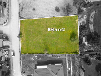 Prodej pozemku 1044 m², Tehov