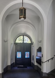 Vstupní hala - Pronájem bytu 1+1 v osobním vlastnictví 62 m², Praha 2 - Vinohrady