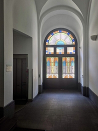 Vstupní hala - Pronájem bytu 1+1 v osobním vlastnictví 62 m², Praha 2 - Vinohrady