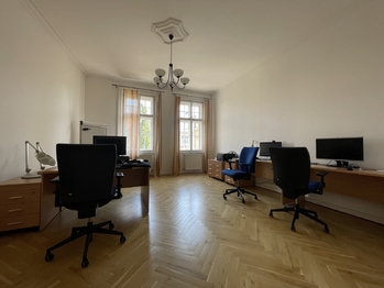 Před vyklizením - Pronájem bytu 1+1 v osobním vlastnictví 62 m², Praha 2 - Vinohrady