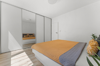 Prodej bytu 2+kk v osobním vlastnictví 45 m², Praha 5 - Hlubočepy