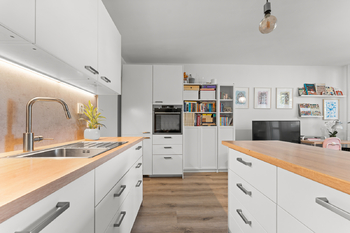 Prodej bytu 2+kk v osobním vlastnictví 45 m², Praha 5 - Hlubočepy