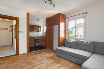 Prodej bytu 3+kk v osobním vlastnictví 50 m², Stochov