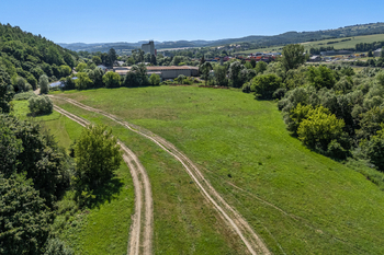 Prodej pozemku 22733 m², Želechovice nad Dřevnicí