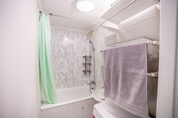 Prodej bytu 1+kk v osobním vlastnictví 27 m², Praha 4 - Háje