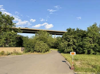Prodej pozemku 1500 m², Praha 9 - Hloubětín