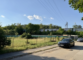 Prodej pozemku 1500 m², Praha 9 - Hloubětín