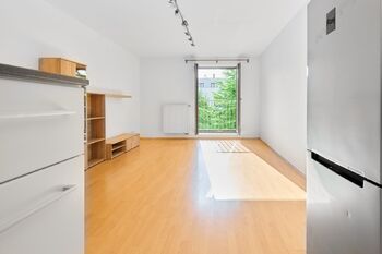 obývací pokoj - Pronájem bytu 2+kk v osobním vlastnictví 46 m², Zbuzany