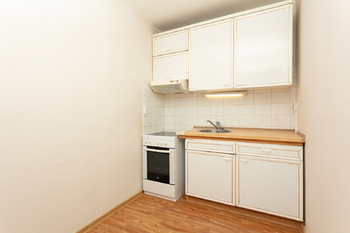 Pronájem bytu 1+kk v osobním vlastnictví 33 m², Praha 8 - Kobylisy