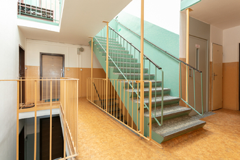 Pronájem bytu 1+kk v osobním vlastnictví 33 m², Praha 8 - Kobylisy