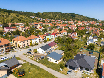 Prodej pozemku 885 m², Viničné Šumice