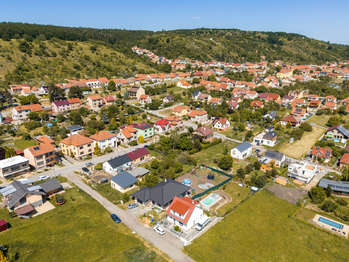 Prodej pozemku 885 m², Viničné Šumice