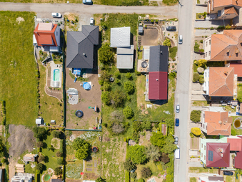Prodej pozemku 885 m², Viničné Šumice
