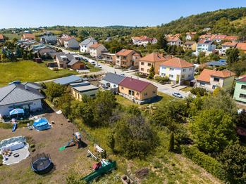 Prodej pozemku 885 m², Viničné Šumice