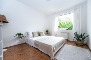 Prodej bytu 2+kk v osobním vlastnictví 37222 m², Praha 5 - Hlubočepy