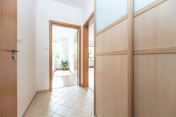 Prodej bytu 2+kk v osobním vlastnictví 37222 m², Praha 5 - Hlubočepy
