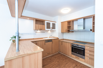 Prodej bytu 2+kk v osobním vlastnictví 37222 m², Praha 5 - Hlubočepy