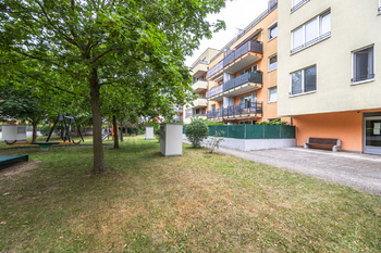 Prodej bytu 2+kk v osobním vlastnictví 37222 m², Praha 5 - Hlubočepy