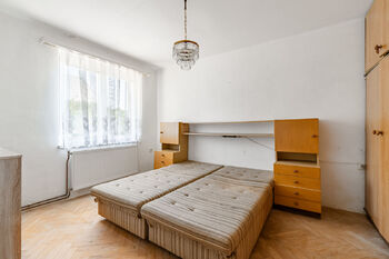 ložnice - Pronájem bytu 3+1 v družstevním vlastnictví 82 m², Zeleneč