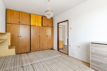 ložnice - Pronájem bytu 3+1 v družstevním vlastnictví 82 m², Zeleneč