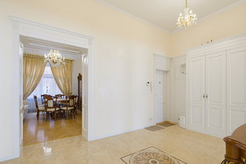 Prodej bytu 3+1 v osobním vlastnictví 104 m², Karlovy Vary