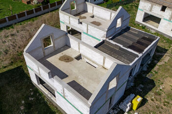 Výstavba rodinných domů, Pětihosty, Praha-východ, Středočeský kraj - Prodej pozemku 7643 m², Pětihosty