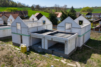 Výstavba rodinných domů, Pětihosty, Praha-východ, Středočeský kraj - Prodej pozemku 7643 m², Pětihosty