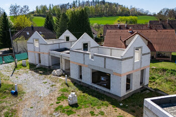 Výstavba rodinných domů, Pětihosty, Praha-východ, Středočeský kraj - Prodej pozemku 7643 m², Pětihosty