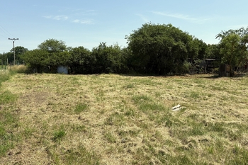 Prodej pozemku 1477 m², Krakovany