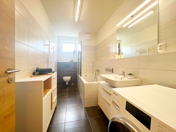 Prodej bytu 2+kk v osobním vlastnictví 55 m², Praha 6 - Dejvice